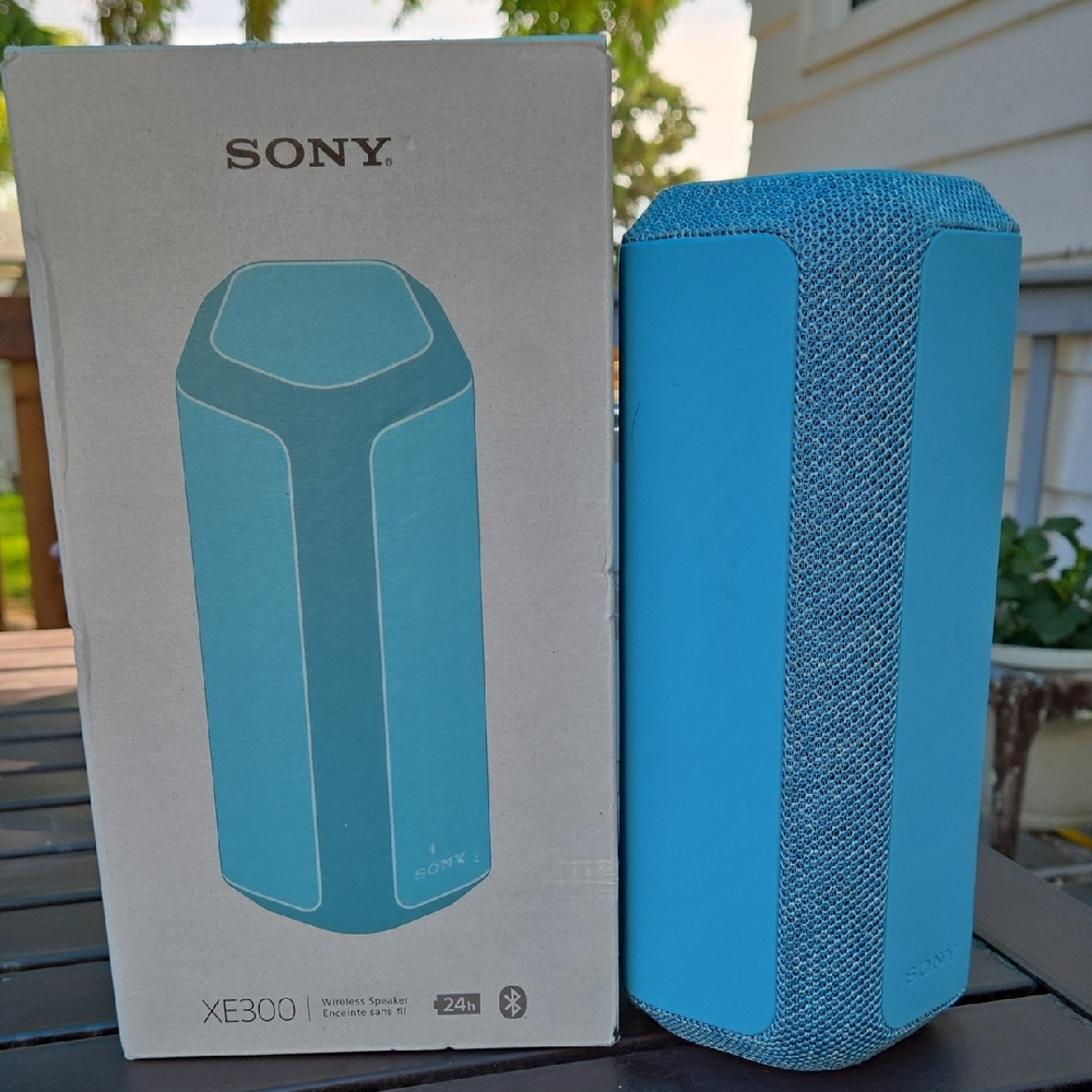 Sony Blue Portable Speaker with Modern Design Bluetooth